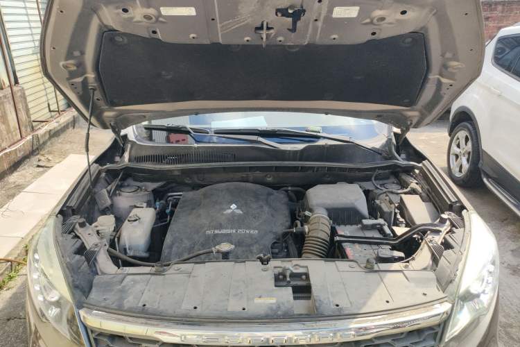 Used Leopaard CS10 2017 2.0T Automatic Urban Version Engine Bay