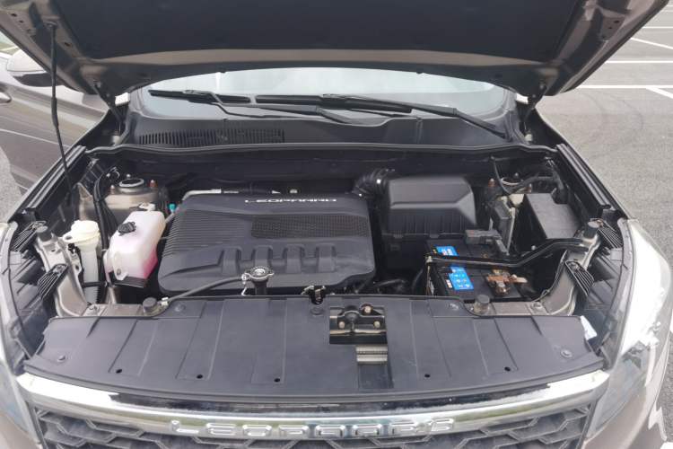 Used Leopaard CS10 2017 1.5T Manual Elite Version Engine Bay