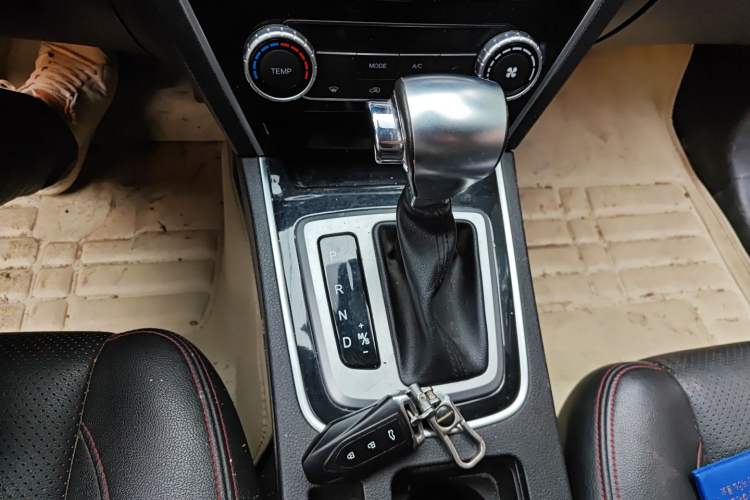 Used Leopaard CS10 2017 2.0T Automatic Luxury Model Gear Lever