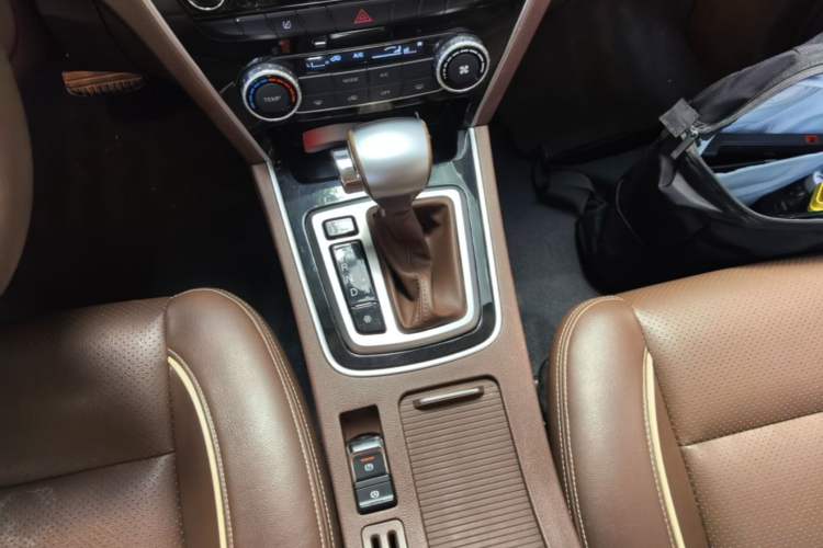 Used Leopaard CS10 2017 1.5T CVT Elite Model Gear Lever