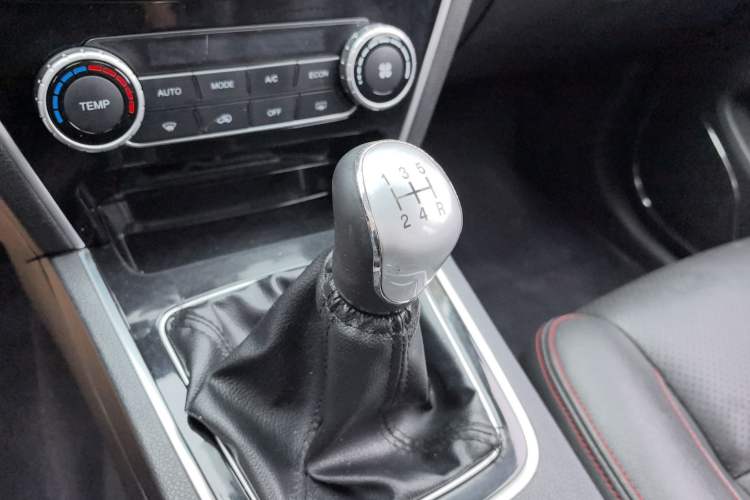 Used Leopaard CS10 2017 1.5T Manual Prestige Model Gear Lever