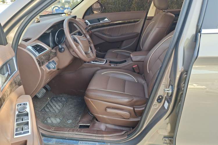 Used Leopaard CS10 2017 1.5T CVT Luxury Model Interior 2
