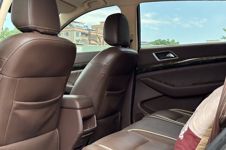 Used Leopaard CS10 2017 2.0T Automatic Urban Version Interior 3