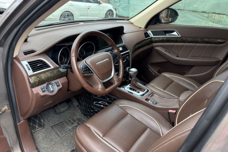 Used Leopaard CS10 2017 2.0T Automatic Urban Version Interior 5