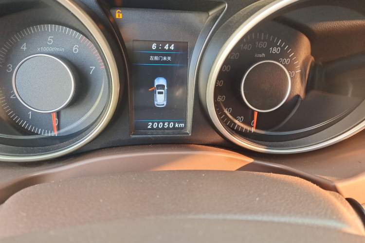 Used Leopaard CS10 2017 1.5T CVT Luxury Model Odometer Close Up