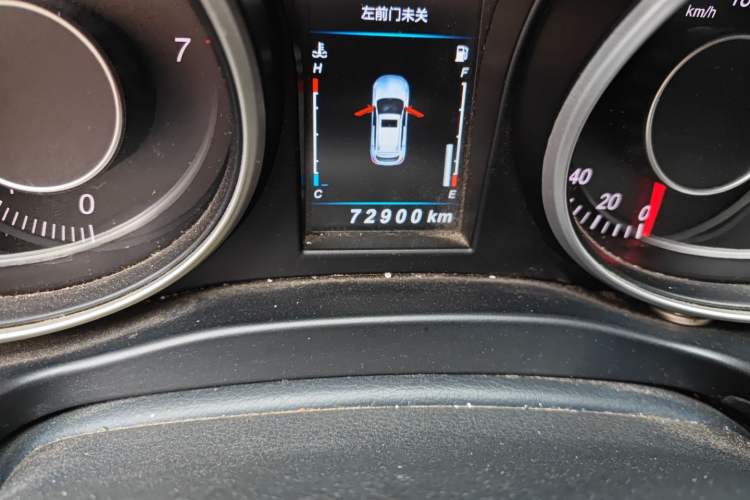 Used Leopaard CS10 2017 2.0T Automatic Luxury Model Odometer Close Up