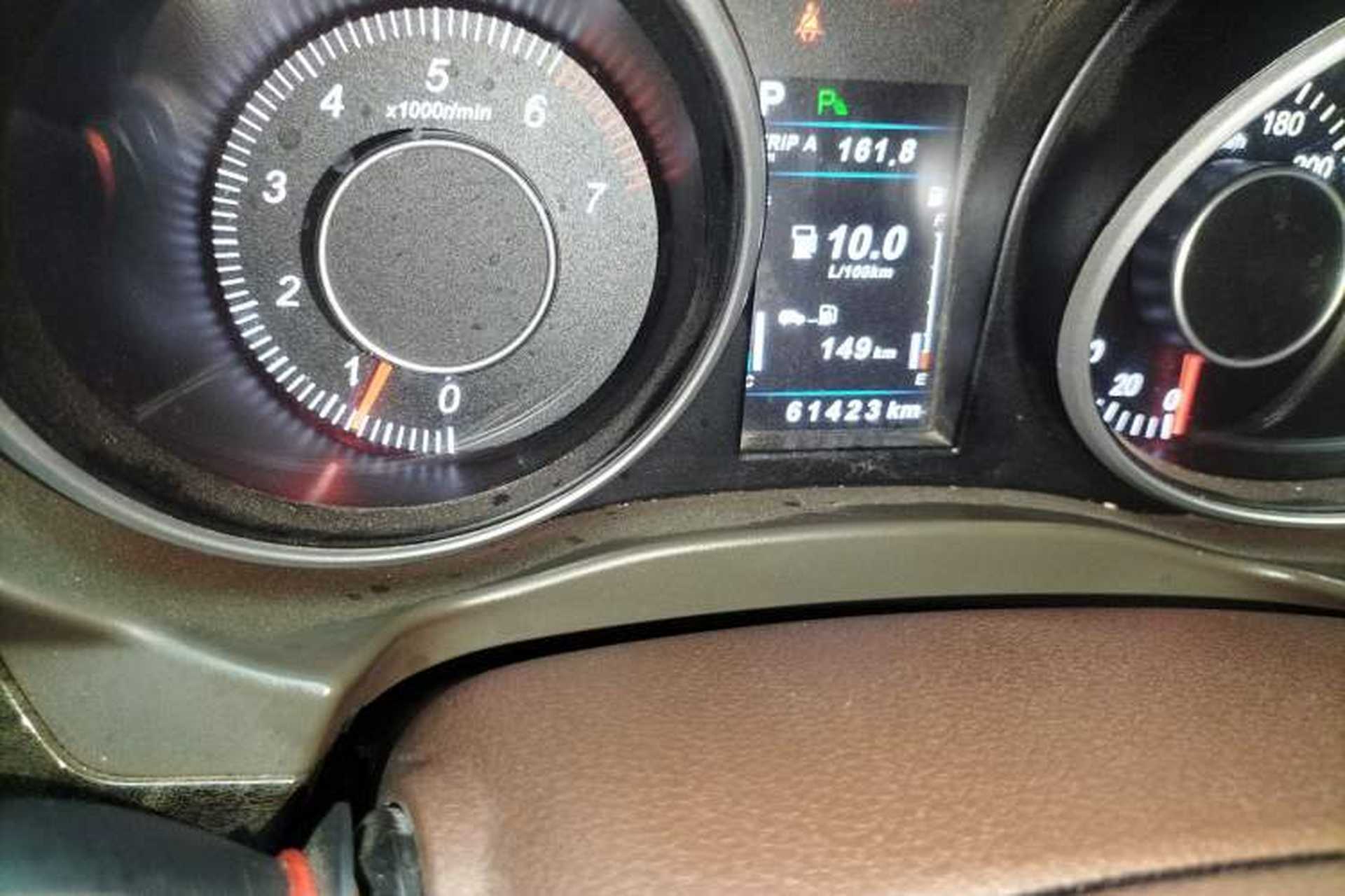 Used Leopaard CS10 2017 2.0T Automatic Luxury Model Odometer Close Up
