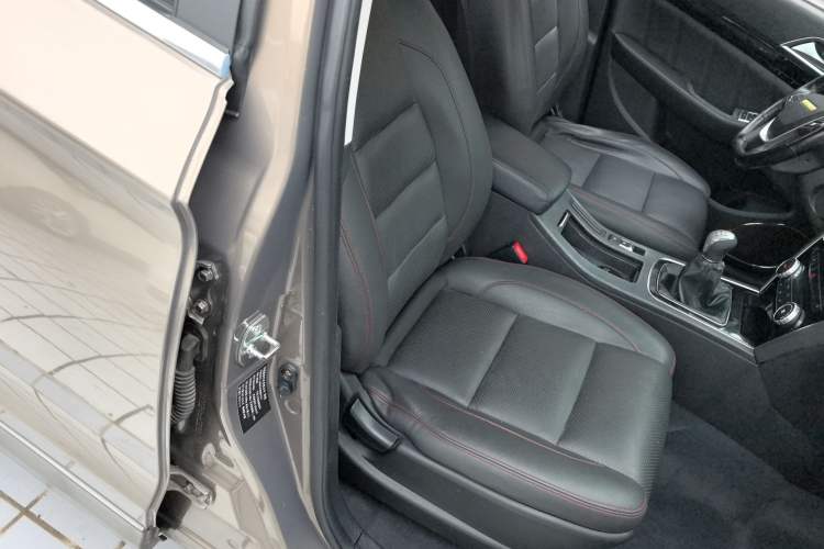 Used Leopaard CS10 2017 1.5T Manual Prestige Model Right Front Seat