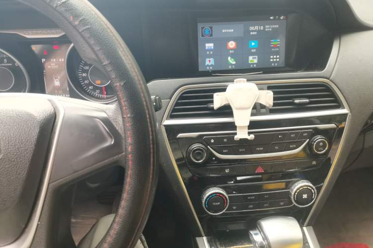 Used Leopaard CS10 2017 1.5T CVT Elite Model Audio And AC Panel