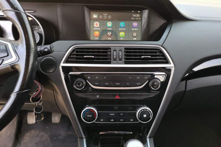 Used Leopaard CS10 2017 2.0T Manual Fashion Edition Audio And AC Panel