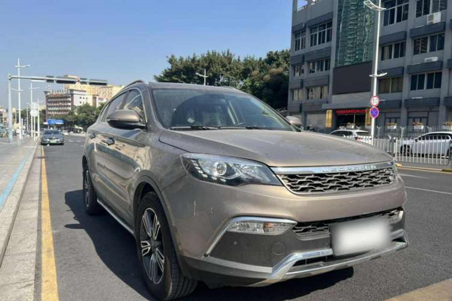 Used Leopaard CS10 2017 2.0T Automatic Luxury Model Front Left 45 Deg