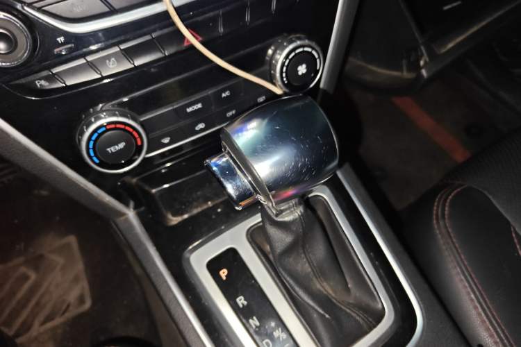 Used Leopaard CS10 2017 2.0T Automatic Luxury Model Gear Lever