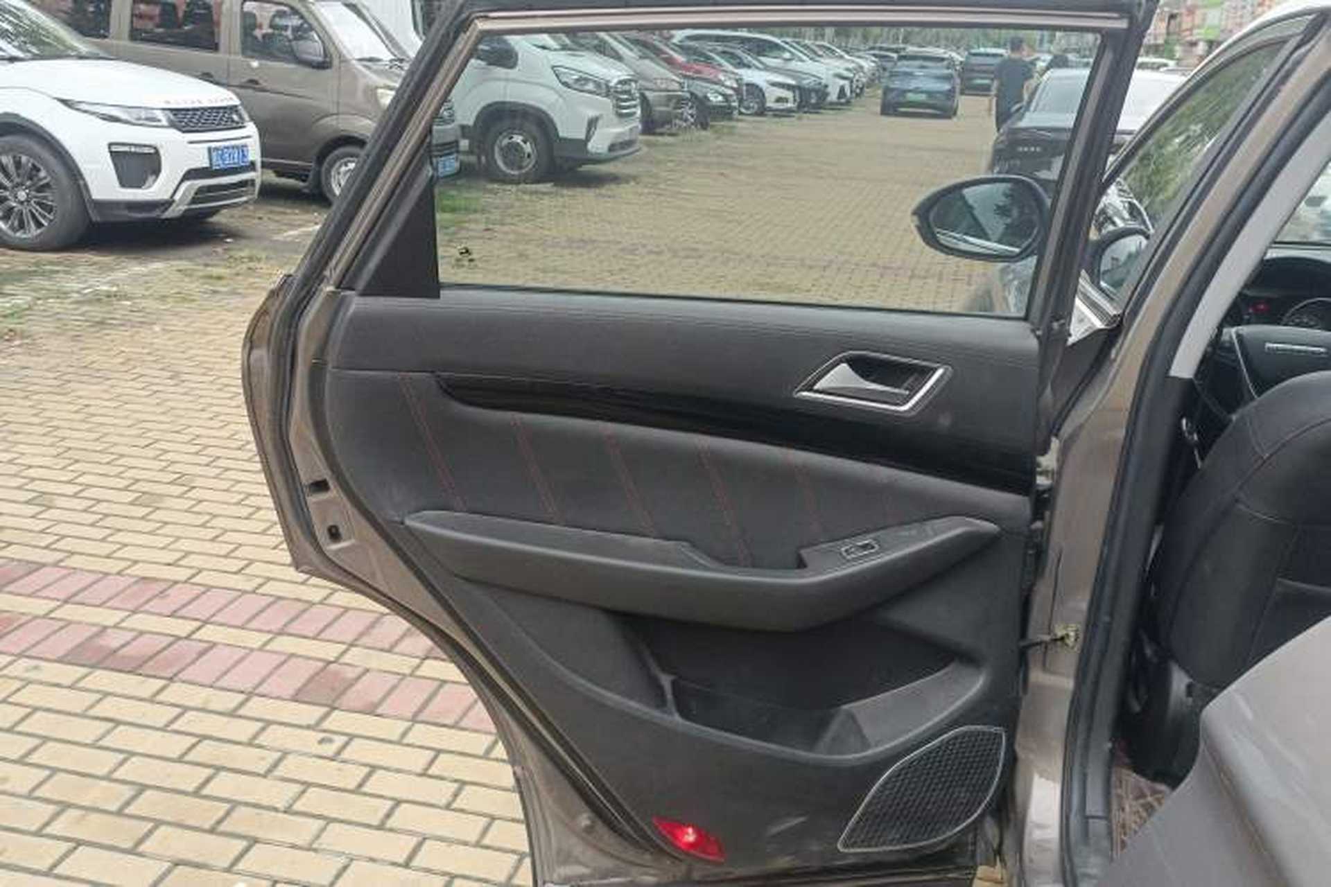 Used Leopaard CS10 2017 1.5T CVT Luxury Model Left Rear Door Interior