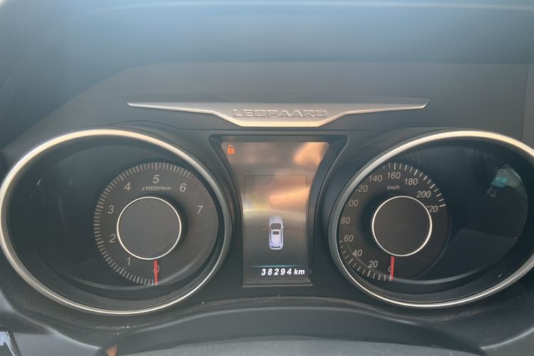 Used Leopaard CS10 2017 2.0T Automatic Luxury Model Odometer Close Up
