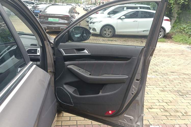 Used Leopaard CS10 2017 1.5T CVT Luxury Model Right Front Door Interior