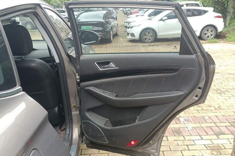 Used Leopaard CS10 2017 1.5T CVT Luxury Model Right Rear Door Interior