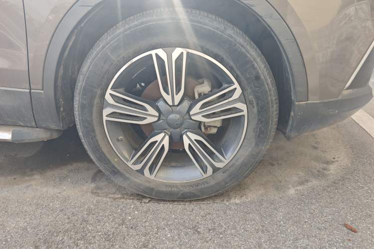 Used Leopaard CS10 2017 2.0T Automatic Luxury Model Right Front Wheel Hub