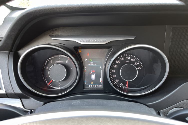 Used Leopaard CS10 2017 2.0T Automatic Luxury Model Odometer Close Up