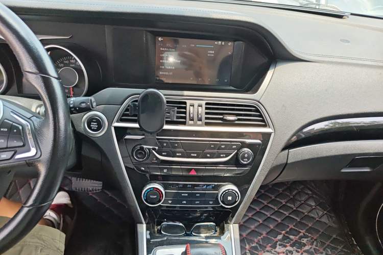 Used Leopaard CS10 2017 2.0T Automatic Luxury Model Audio And AC Panel