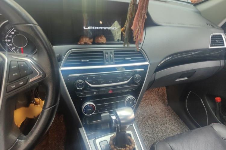 Used Leopaard CS10 2017 2.0T Automatic Luxury Model Audio And AC Panel