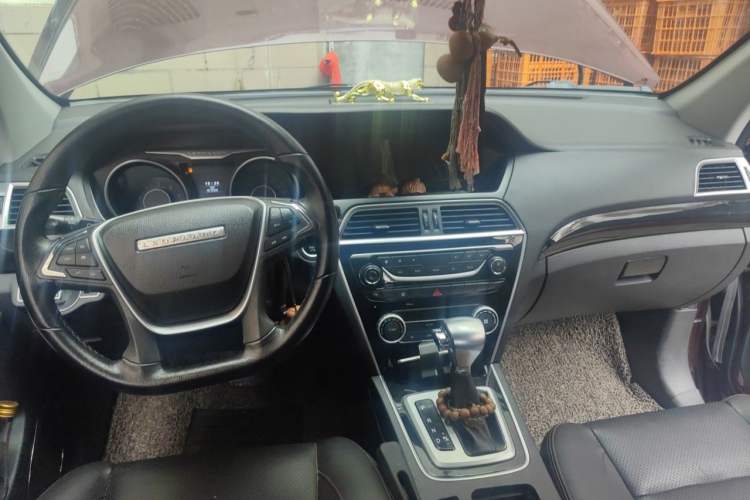 Used Leopaard CS10 2017 2.0T Automatic Luxury Model Center Console