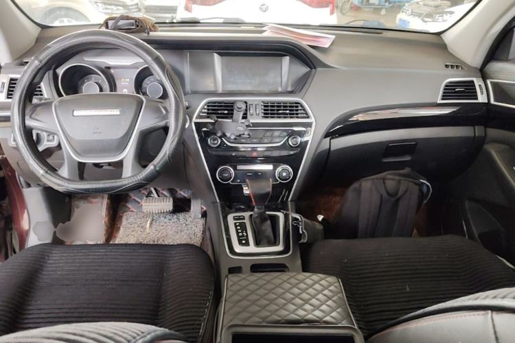 Used Leopaard CS10 2017 1.5T CVT Elite Model Center Console
