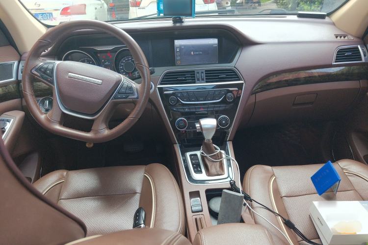 Used Leopaard CS10 2017 2.0T Automatic Luxury Model Center Console