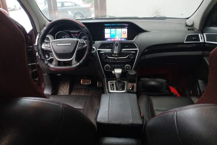 Used Leopaard CS10 2017 1.5T CVT Luxury Model Center Console