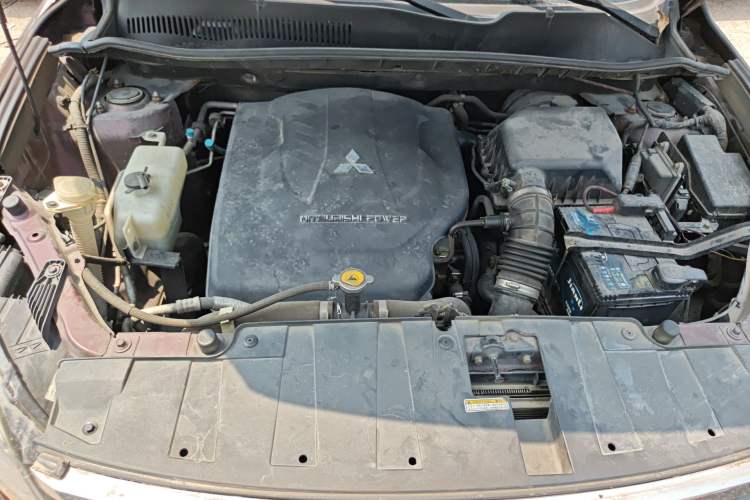 Used Leopaard CS10 2017 2.0T Automatic Luxury Model Engine Bay