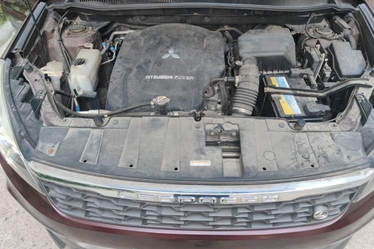 Used Leopaard CS10 2017 2.0T Automatic Luxury Model Engine Bay