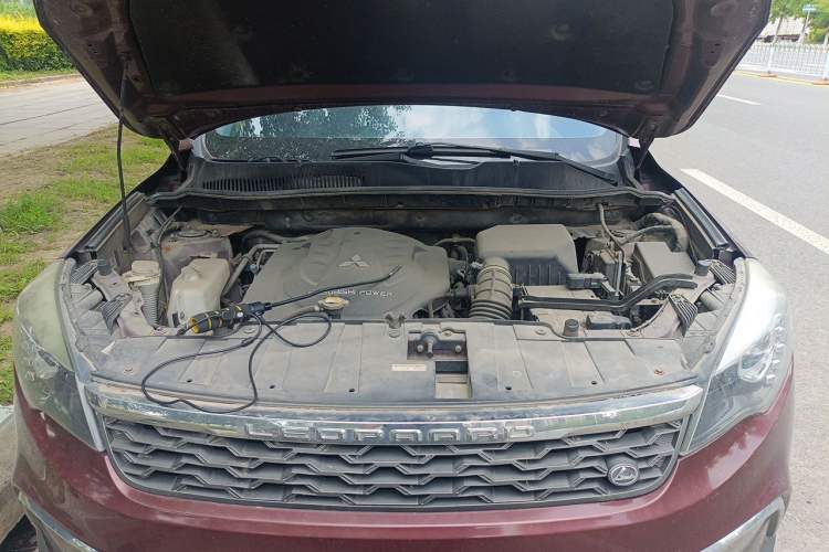 Used Leopaard CS10 2017 2.0T Automatic Luxury Model Engine Bay