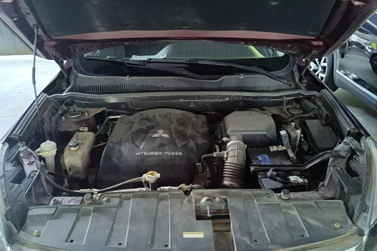 Used Leopaard CS10 2017 2.0T Automatic Urban Version Engine Bay