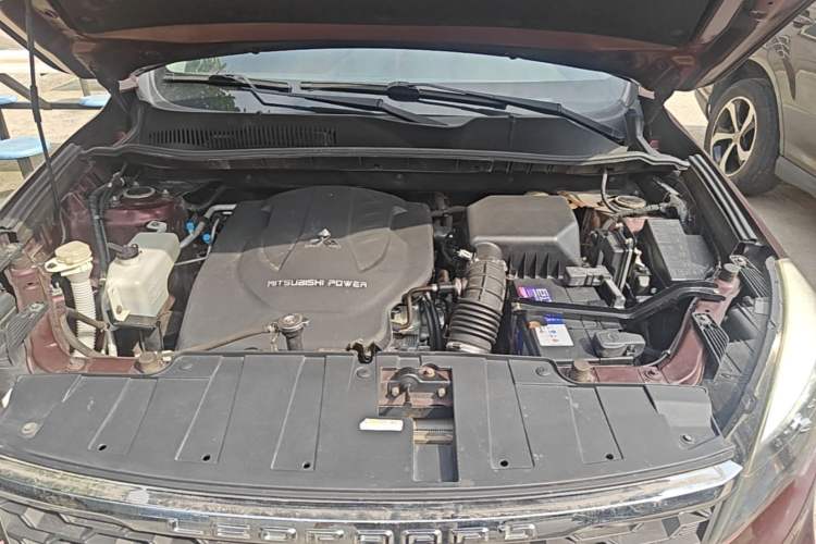 Used Leopaard CS10 2017 2.0T Automatic Luxury Model Engine Bay