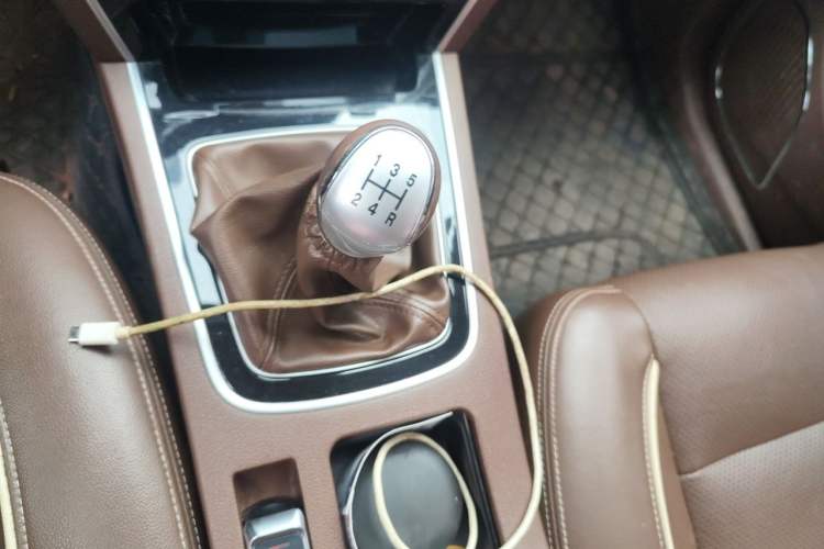 Used Leopaard CS10 2017 1.5T Manual Prestige Model Gear Lever