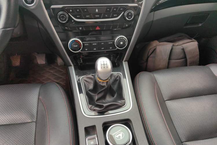 Used Leopaard CS10 2017 1.5T Manual Prestige Model Gear Lever