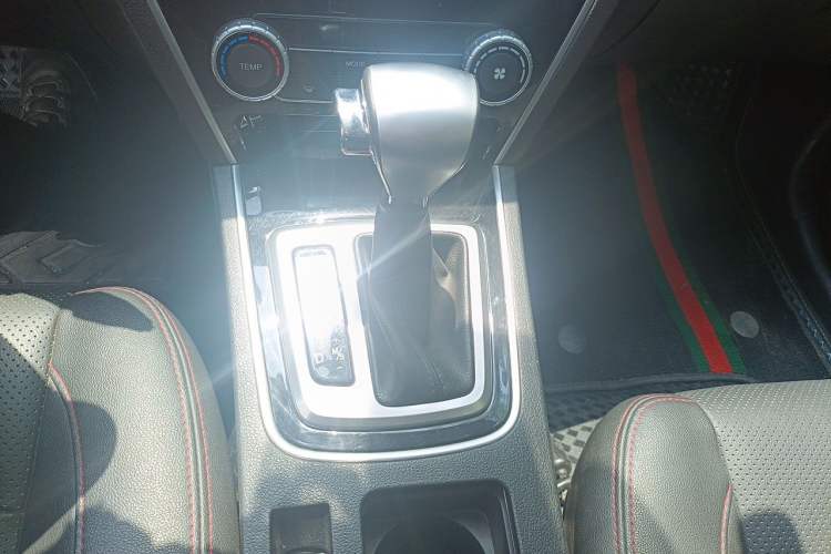 Used Leopaard CS10 2017 2.0T Automatic Luxury Model Gear Lever