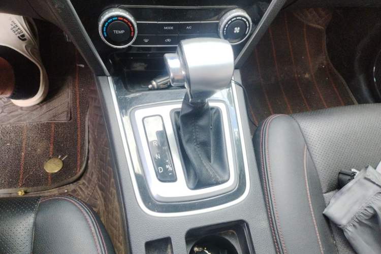 Used Leopaard CS10 2017 2.0T Automatic Urban Version Gear Lever