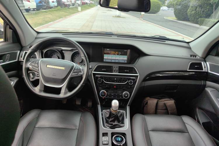 Used Leopaard CS10 2017 1.5T Manual Prestige Model Interior 2