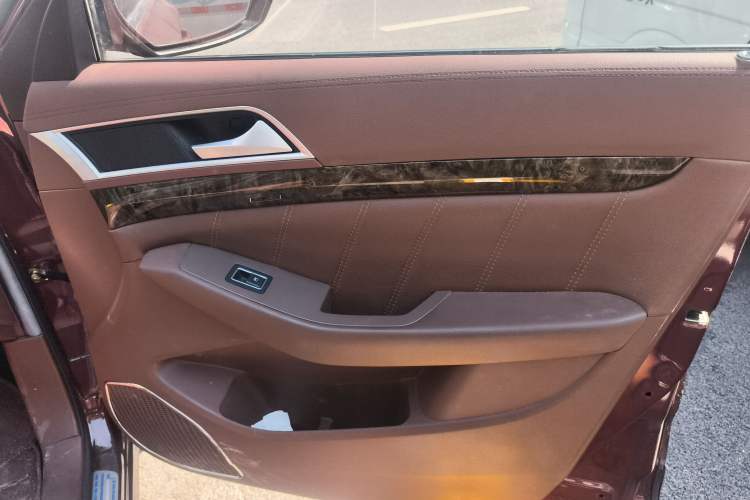Used Leopaard CS10 2017 2.0T Automatic Luxury Model Interior 3