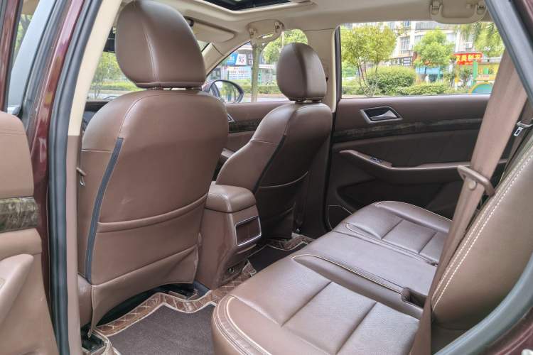 Used Leopaard CS10 2017 2.0T Automatic Urban Version Interior 4