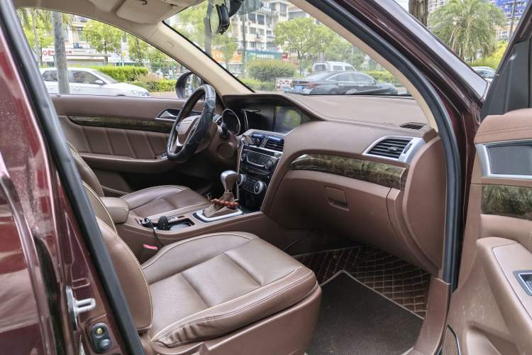 Used Leopaard CS10 2017 2.0T Automatic Urban Version Interior 5