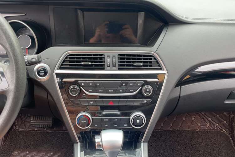 Used Leopaard CS10 2017 1.5T CVT Elite Model Interior 5