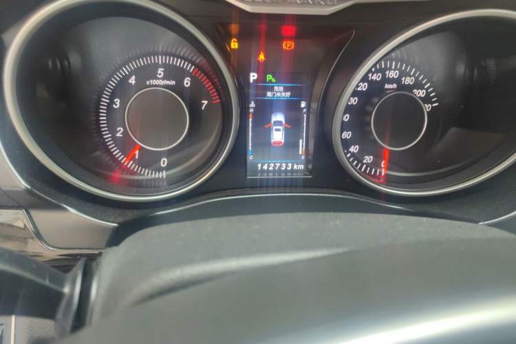 Used Leopaard CS10 2017 2.0T Automatic Luxury Model Odometer Close Up