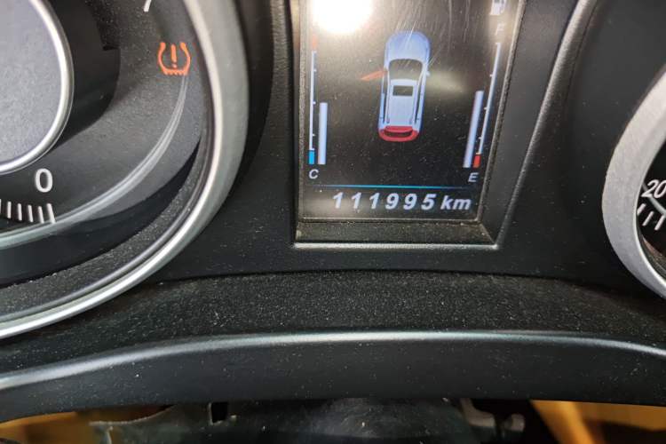 Used Leopaard CS10 2017 2.0T Automatic Luxury Model Odometer Close Up