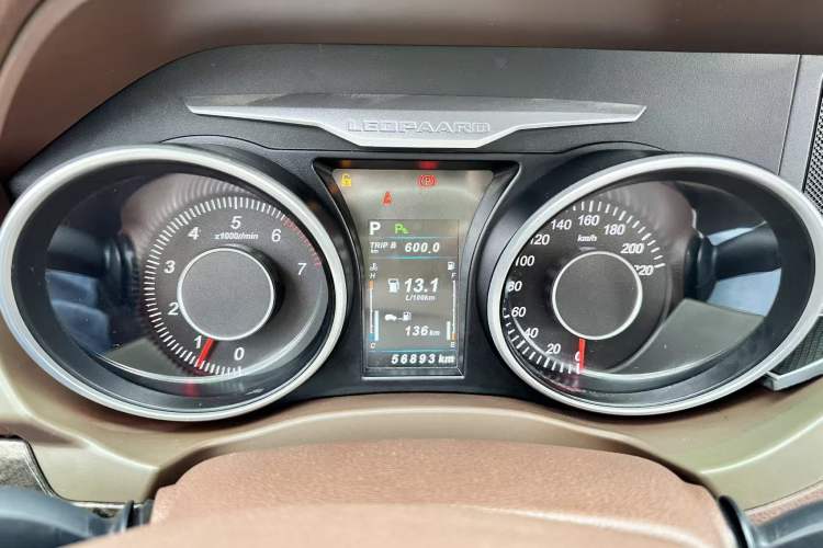 Used Leopaard CS10 2017 2.0T Automatic Luxury Model Odometer Close Up