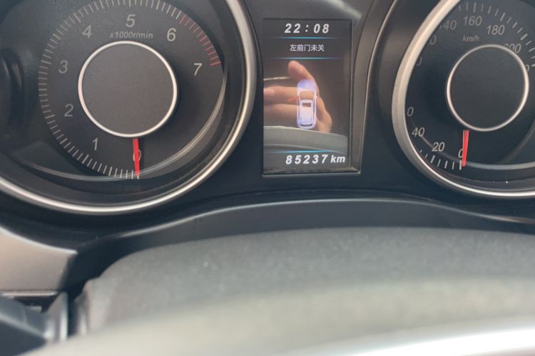 Used Leopaard CS10 2017 1.5T CVT Luxury Model Odometer Close Up