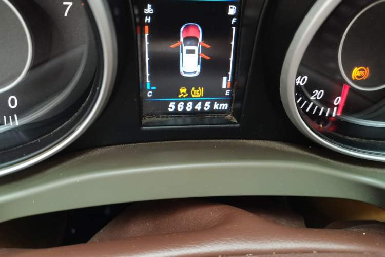 Used Leopaard CS10 2017 2.0T Automatic Luxury Model Odometer Close Up