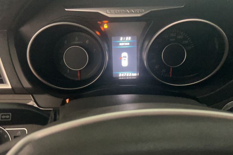 Used Leopaard CS10 2017 2.0T Automatic Luxury Model Odometer Close Up