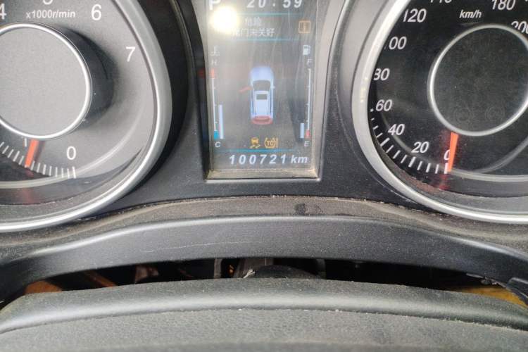 Used Leopaard CS10 2017 2.0T Automatic Urban Version Odometer Close Up