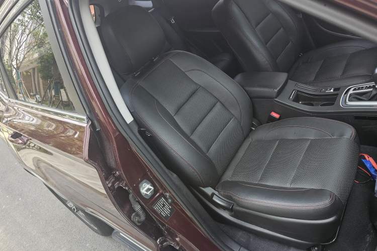 Used Leopaard CS10 2017 1.5T CVT Luxury Model Right Front Seat
